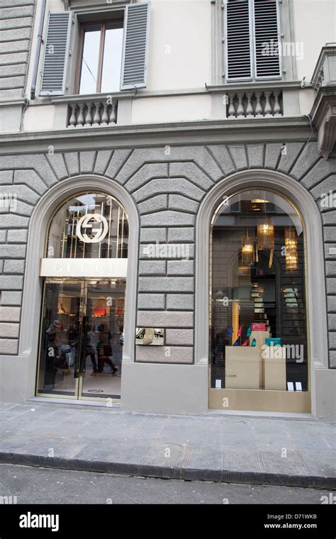 gucci florence opening hours|gucci shop in florence.